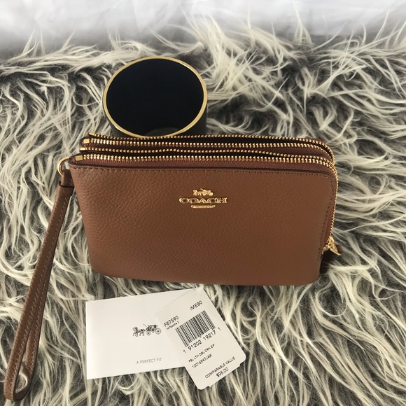 NWT Coach Double Corner Zip Wrislet - Picture 4 of 12